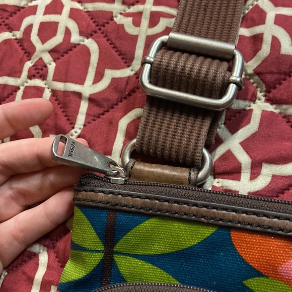 Fossil Key-Per crossbody purse. Super cute & in great shape! - Picture 3 of 9
